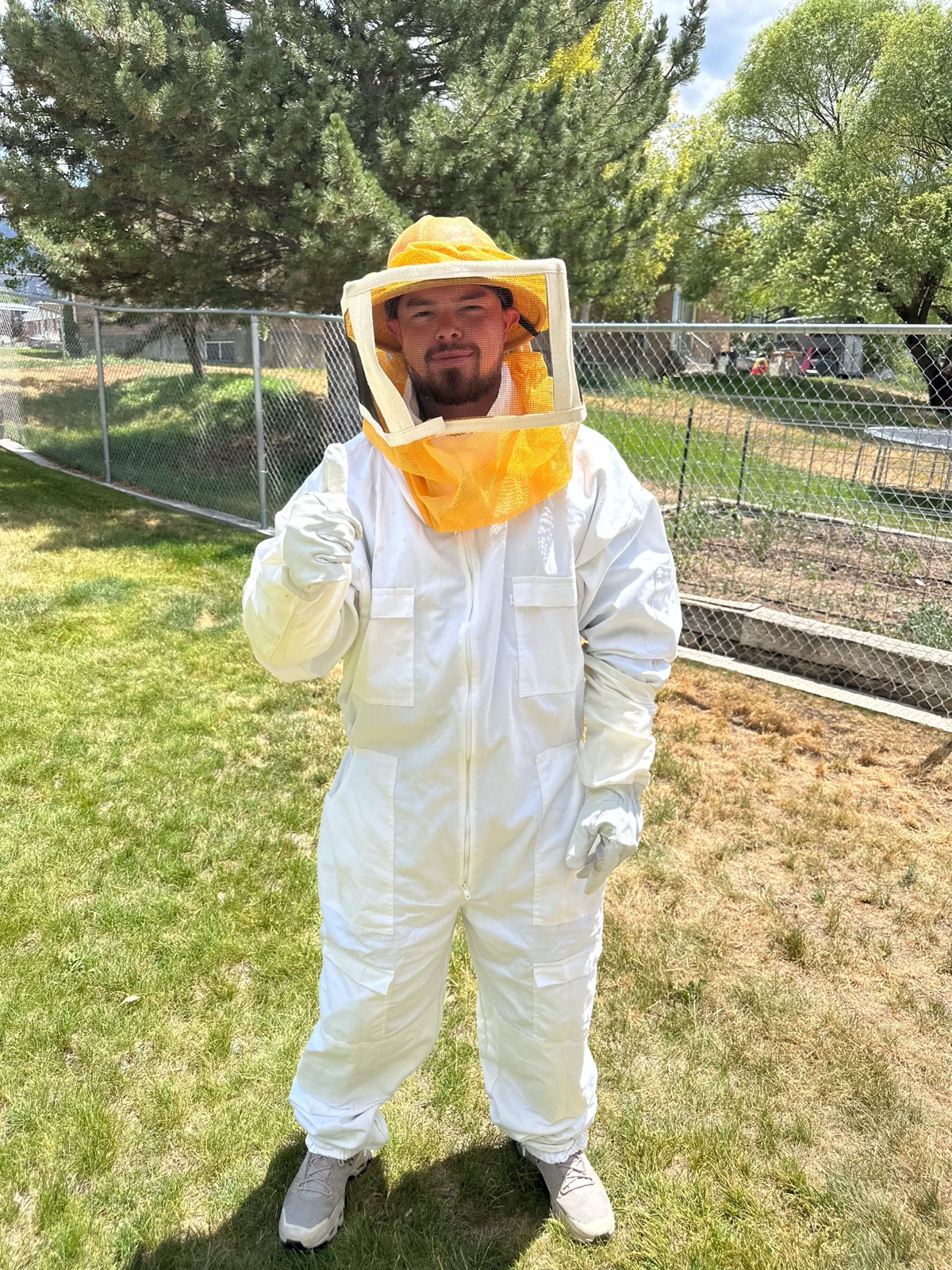 Green Gator wasp control technician